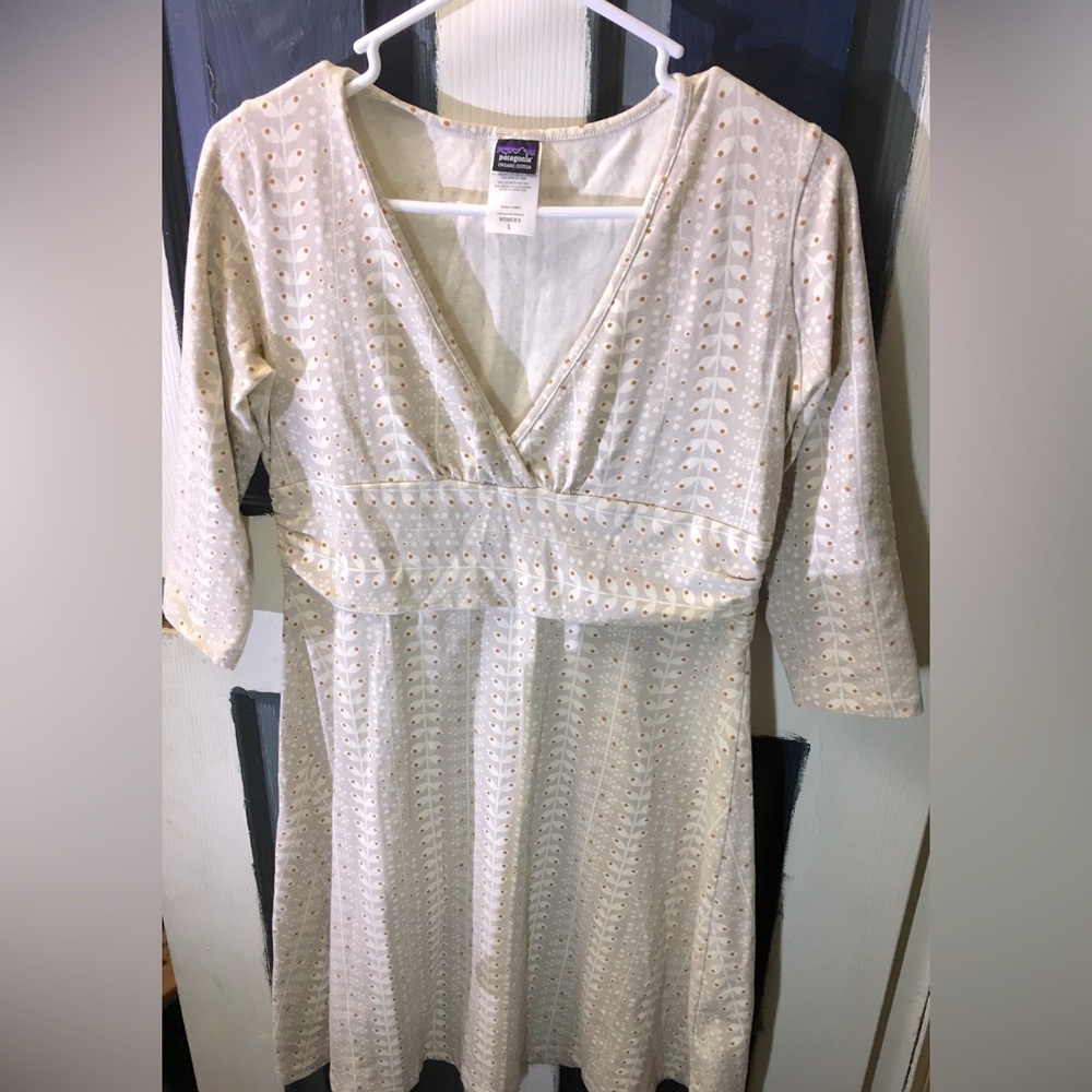 NWOT Patagonia V-Neck Dress with Eyelet Design